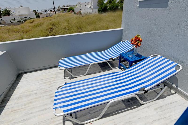 Lunar Santorini Hotel Perissa  Bagian luar foto