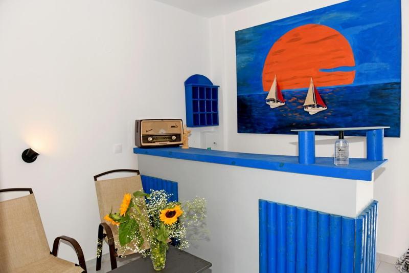 Lunar Santorini Hotel Perissa  Bagian luar foto