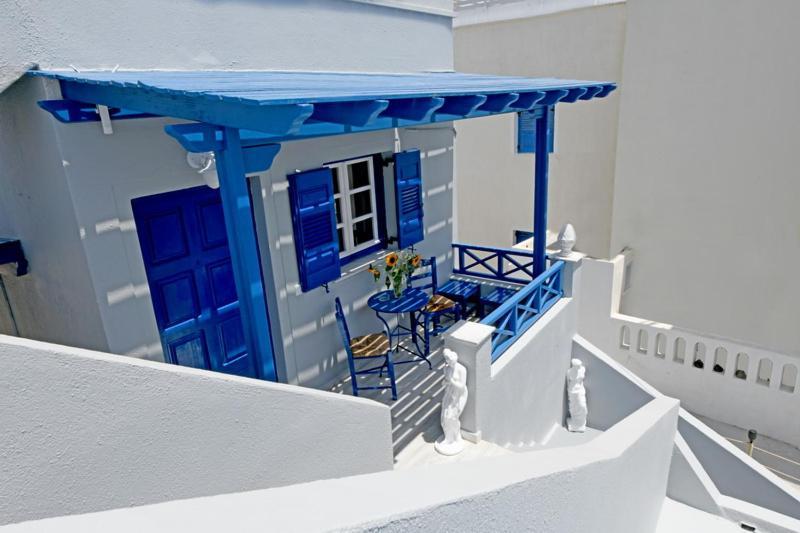Lunar Santorini Hotel Perissa  Bagian luar foto