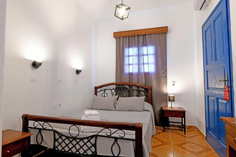 Lunar Santorini Hotel Perissa  Bagian luar foto