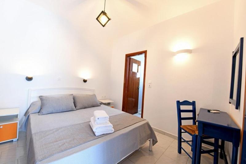 Lunar Santorini Hotel Perissa  Bagian luar foto